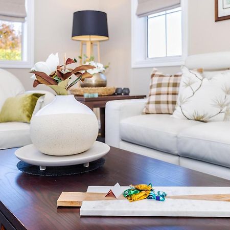 Sweet Magnolia 1 Or 2 Bedroom Suite St Kilda Cambridge With Complimentary Continental Breakfast Exterior foto