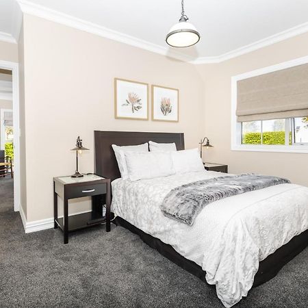 Sweet Magnolia 1 Or 2 Bedroom Suite St Kilda Cambridge With Complimentary Continental Breakfast Exterior foto