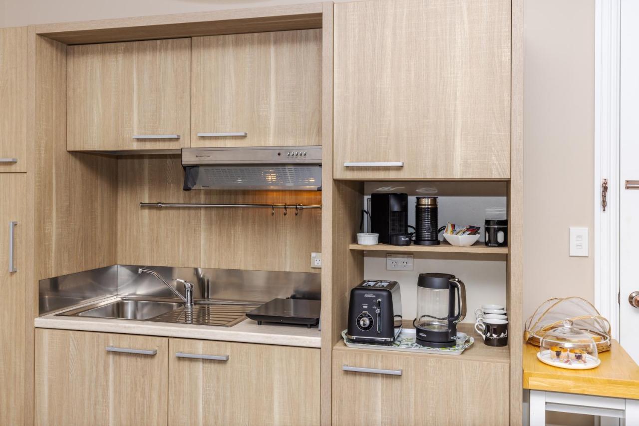 Sweet Magnolia 1 Or 2 Bedroom Suite St Kilda Cambridge With Complimentary Continental Breakfast Exterior foto