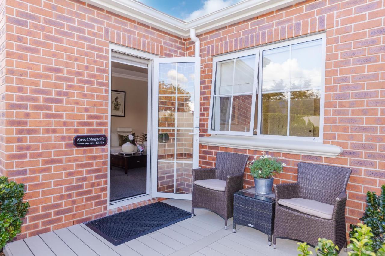 Sweet Magnolia 1 Or 2 Bedroom Suite St Kilda Cambridge With Complimentary Continental Breakfast Exterior foto